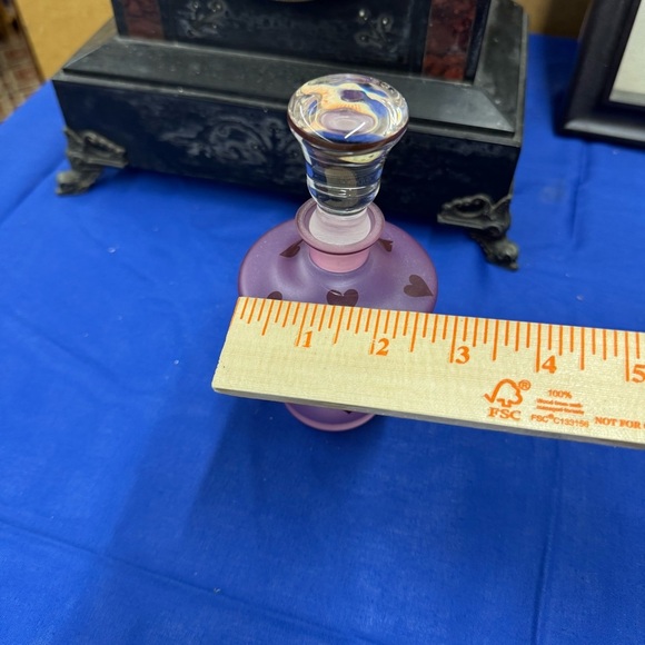 Royal Limited Crystal Glass Perfume Bottle Brushed Pink Burgundy Hearts Empty - Picture 8 of 8